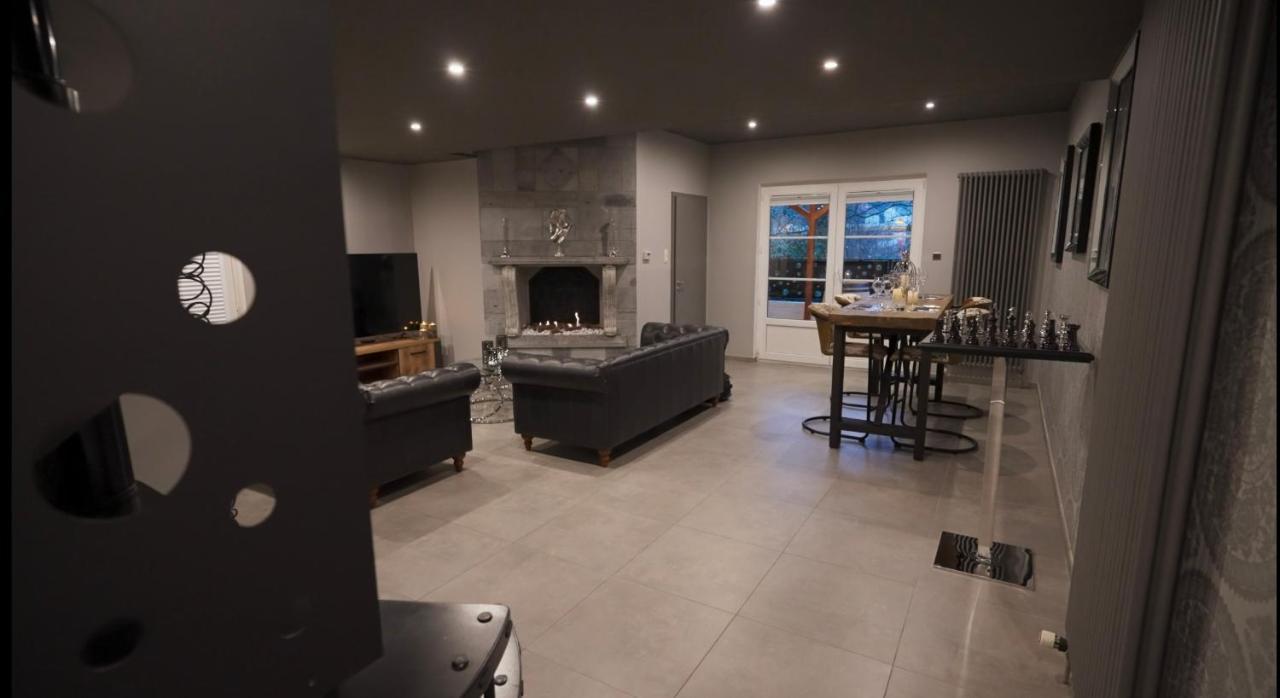 Les Suites M Wanze ภายนอก รูปภาพ