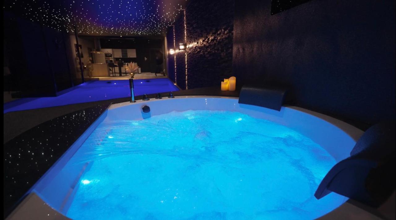 Les Suites M Wanze ภายนอก รูปภาพ