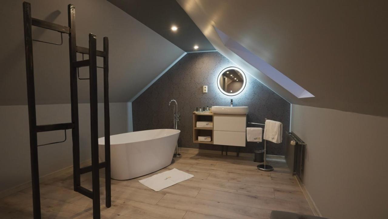 Les Suites M Wanze ภายนอก รูปภาพ
