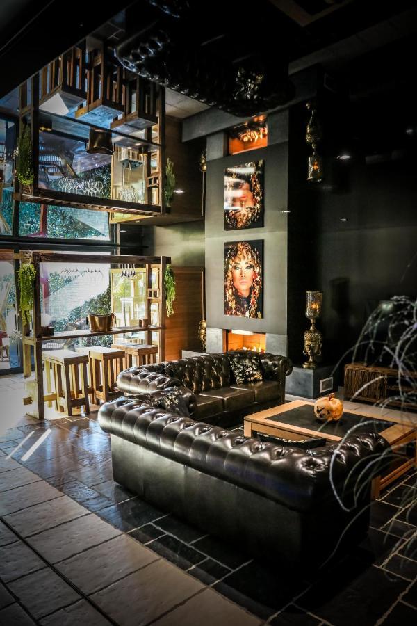 Les Suites M Wanze ภายนอก รูปภาพ