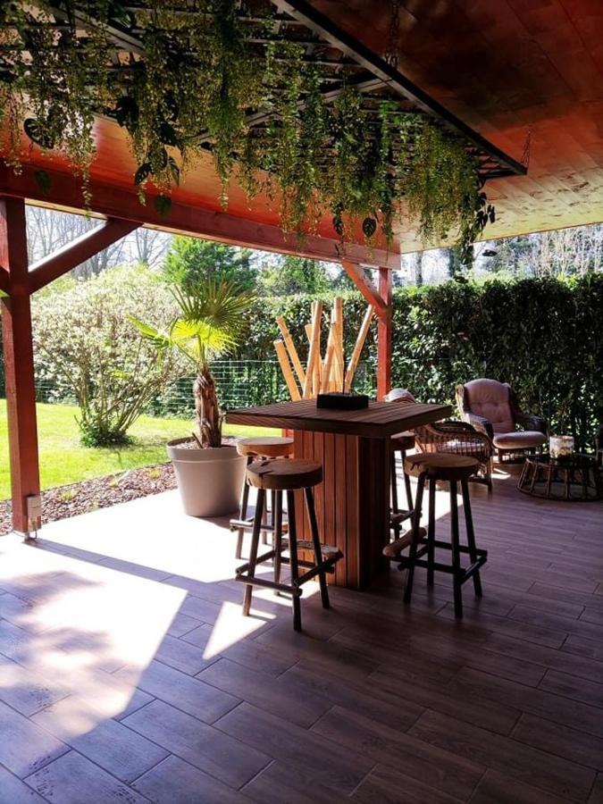 Les Suites M Wanze ภายนอก รูปภาพ